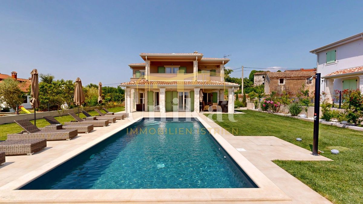 Hiša blizu Vižinade - vrt, bazen, 4 spalnice